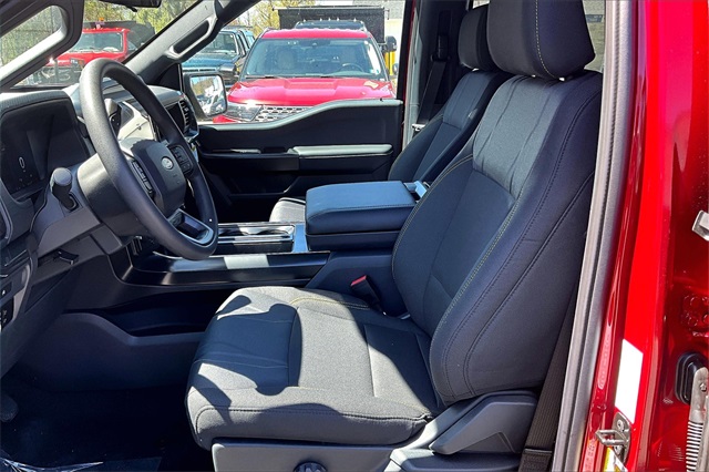 2025 Ford F-150 STX - Photo 10
