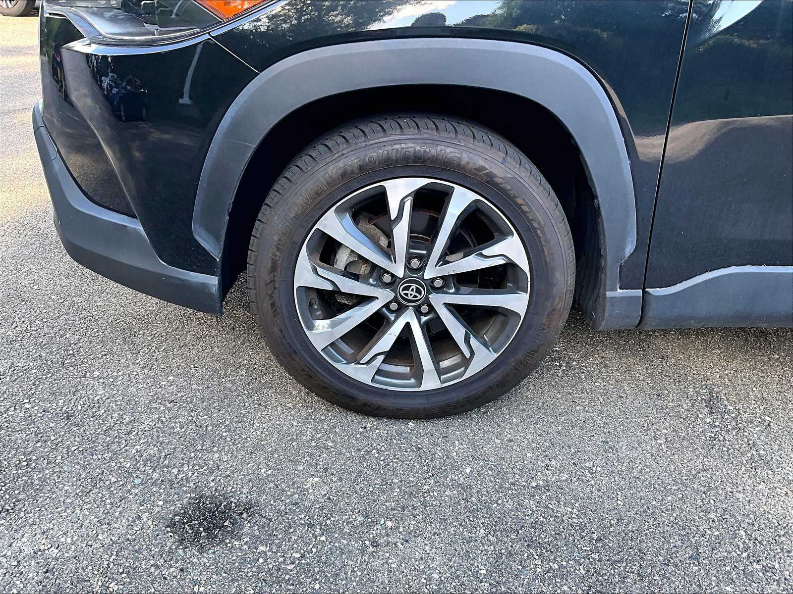2023 Toyota Corolla Cross XLE - Photo 4