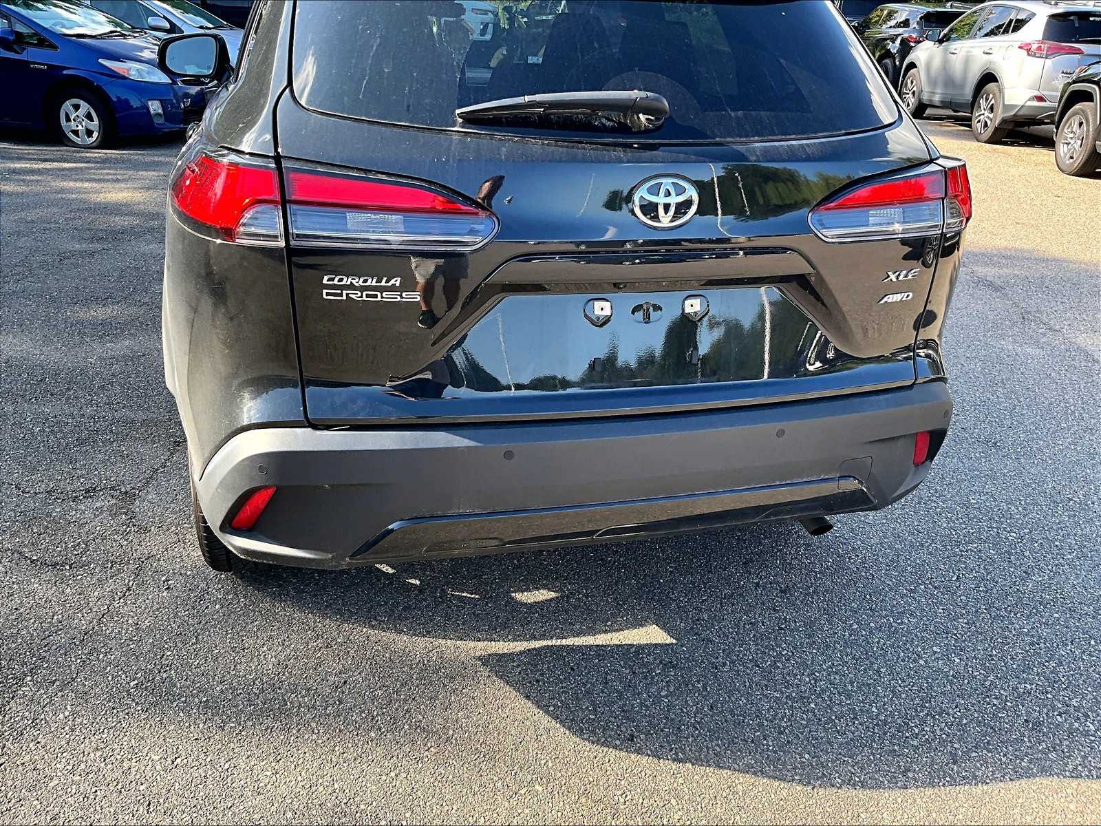 2023 Toyota Corolla Cross XLE - Photo 7