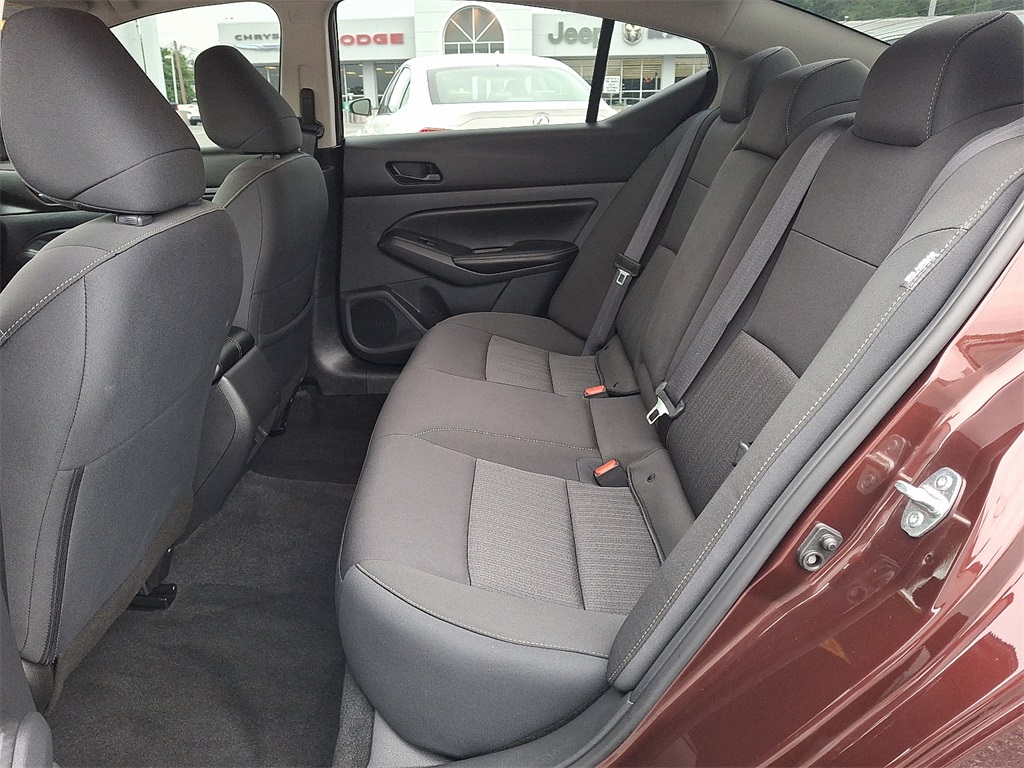 2025 Nissan Altima 2.5 SV - Photo 11