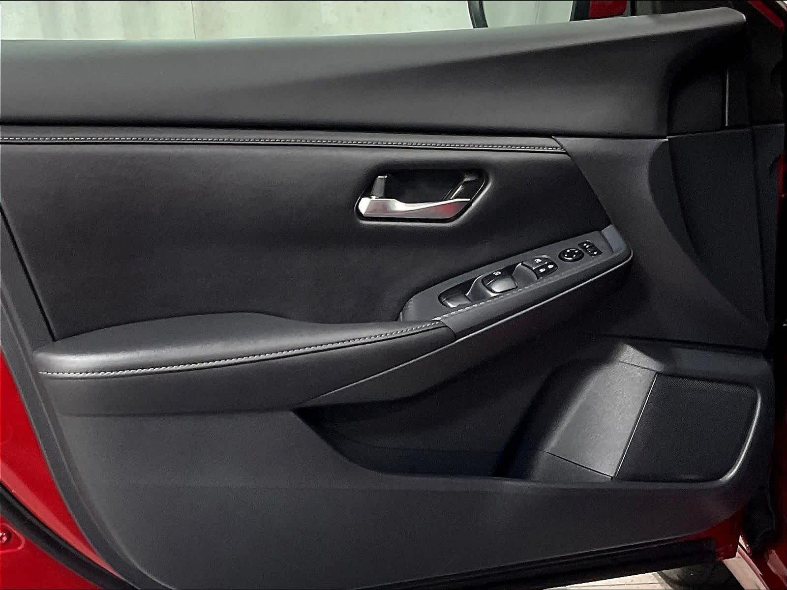 2022 Nissan Sentra SV - Photo 9