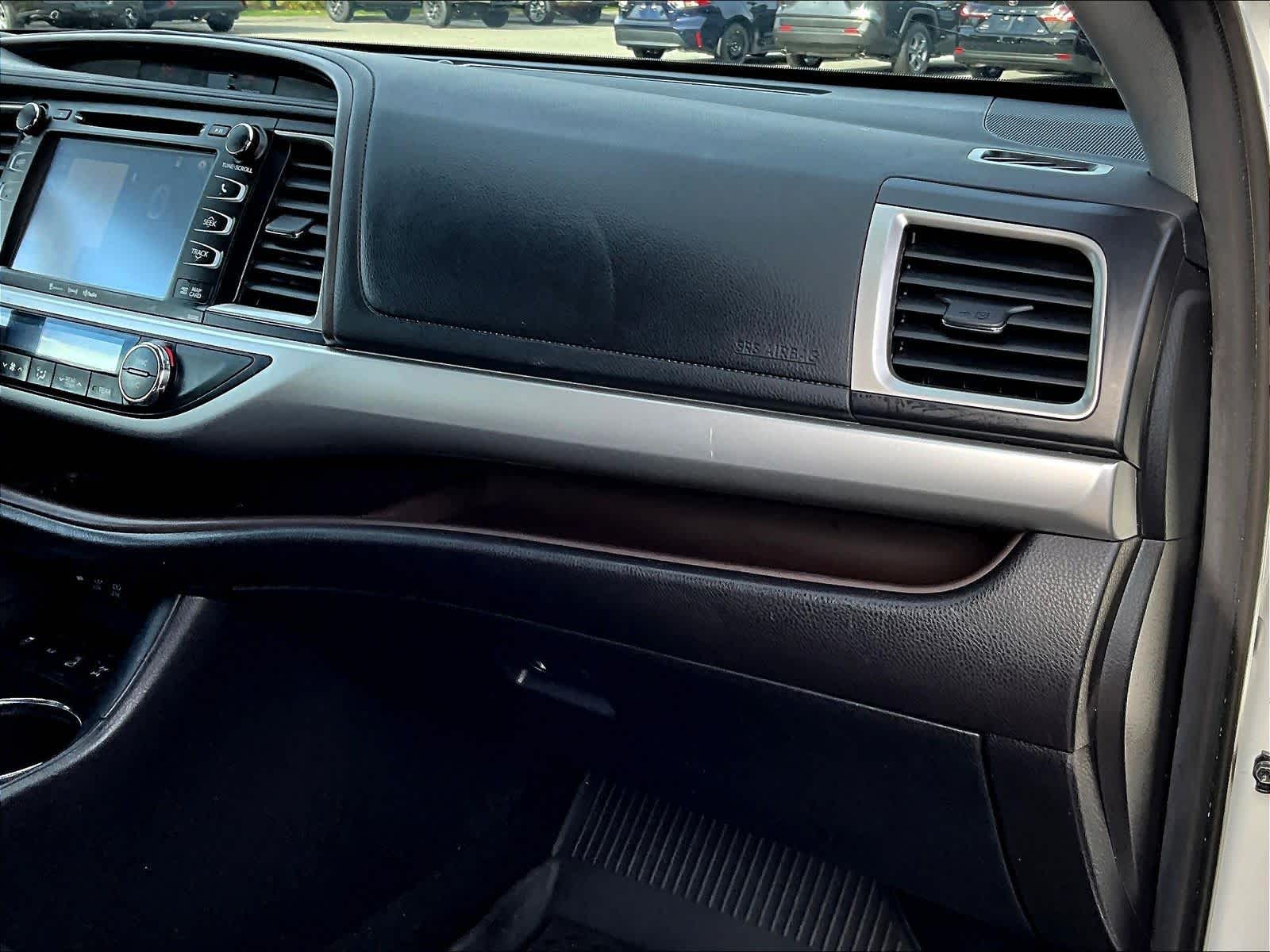 2019 Toyota Highlander XLE - Photo 13