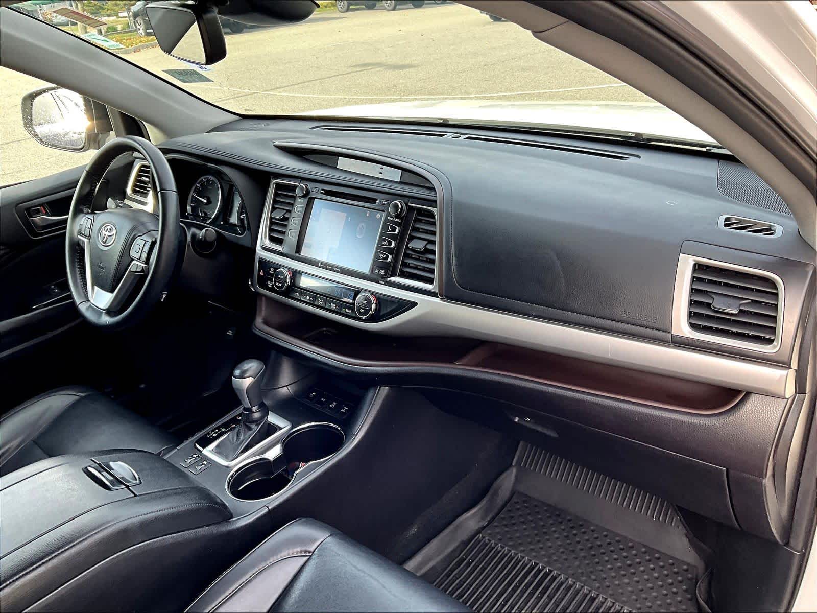 2019 Toyota Highlander XLE - Photo 14