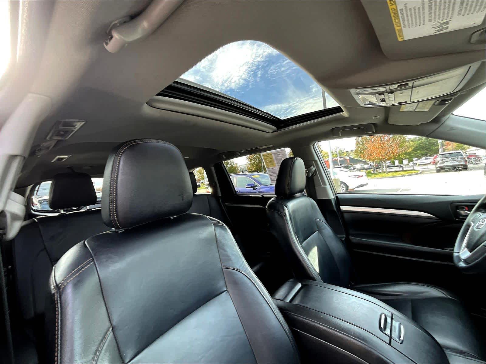 2019 Toyota Highlander XLE - Photo 23