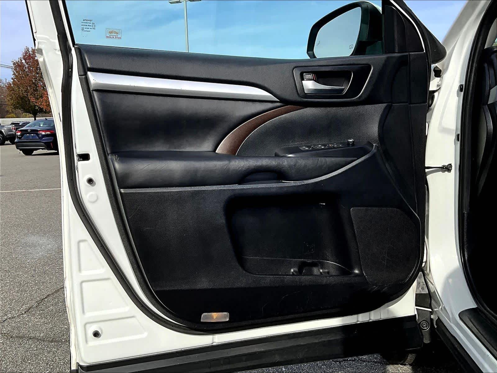 2019 Toyota Highlander XLE - Photo 9