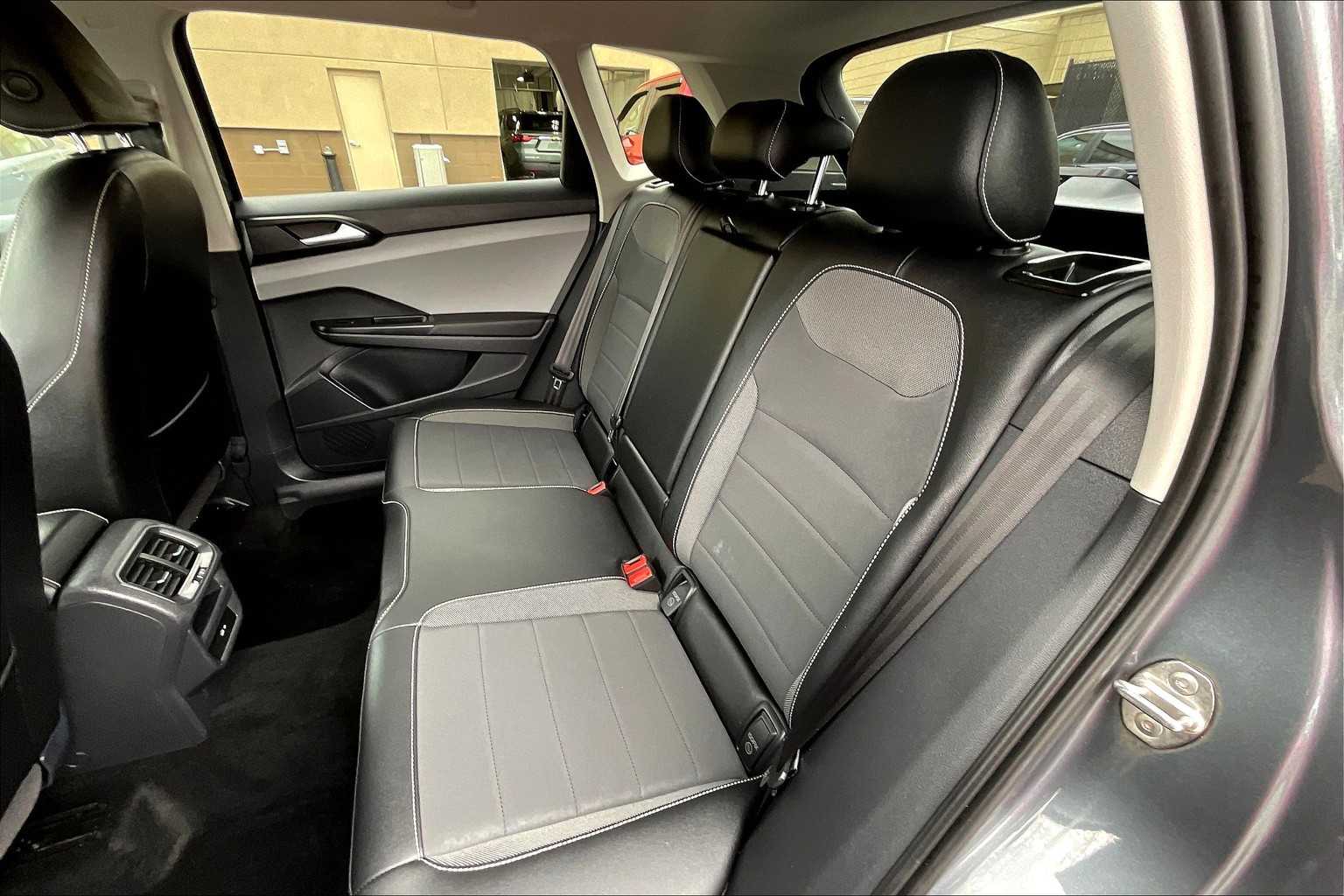 2022 Volkswagen Taos SE - Photo 15