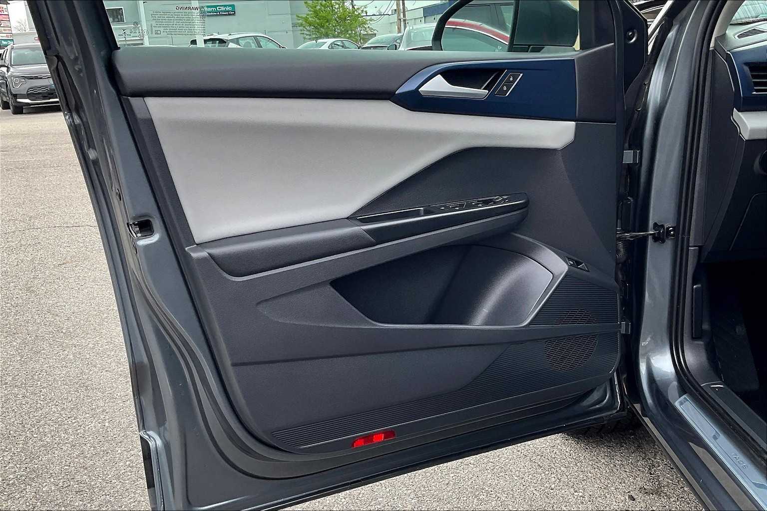 2022 Volkswagen Taos SE - Photo 9