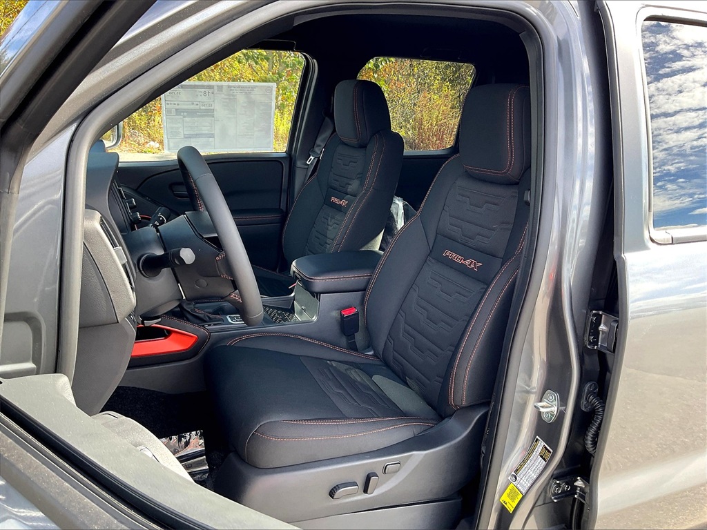 2026 Nissan Frontier PRO-4X - Photo 11
