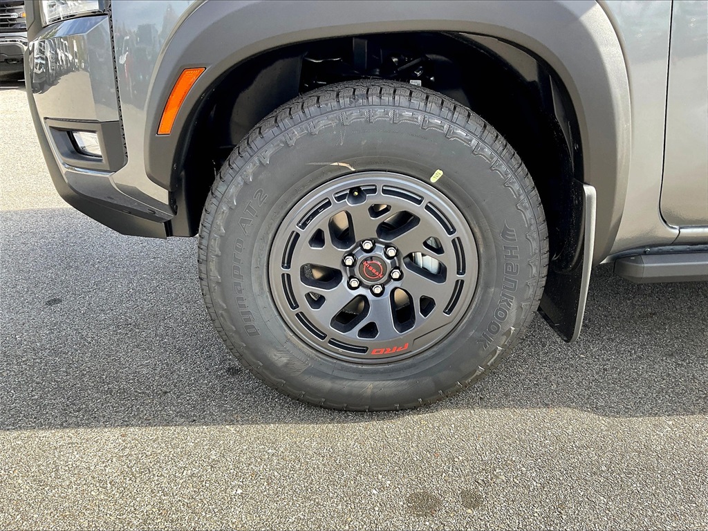 2026 Nissan Frontier PRO-4X - Photo 8