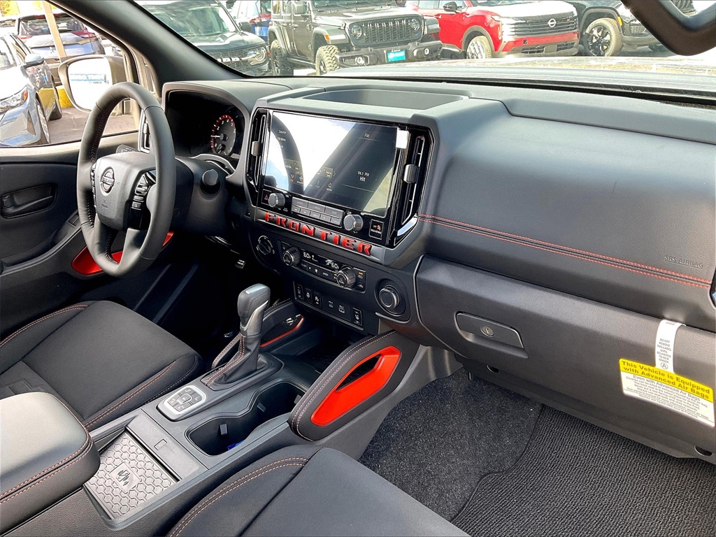 2026 Nissan Frontier PRO-4X - Photo 10