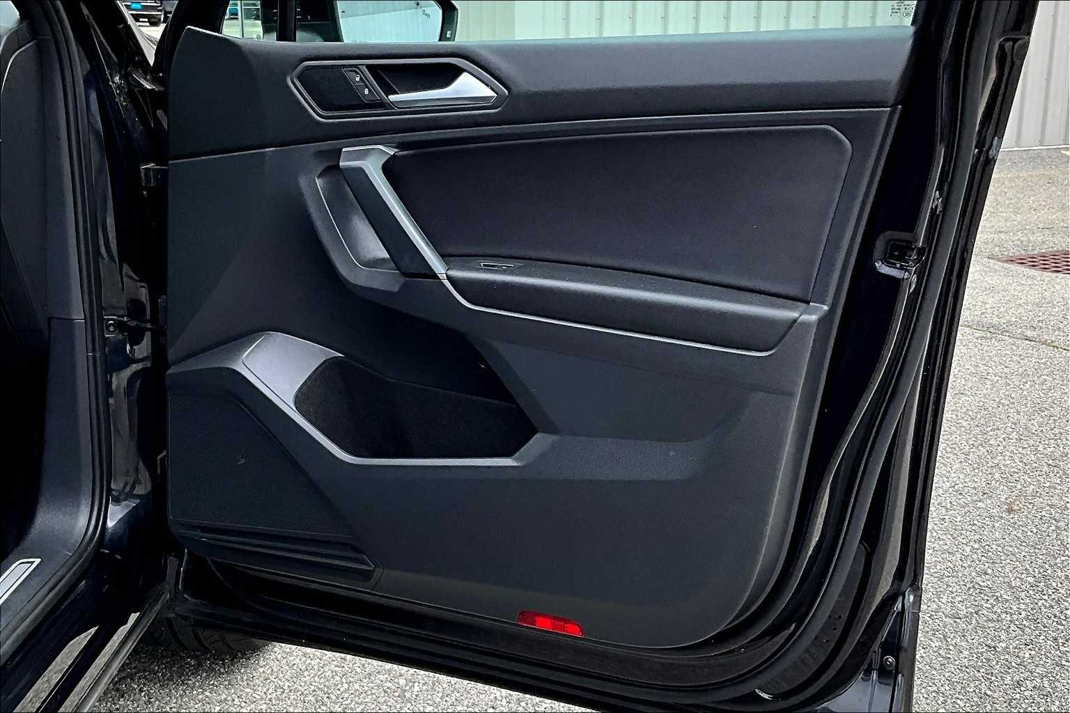 2019 Volkswagen Tiguan SEL R-Line Black - Photo 12