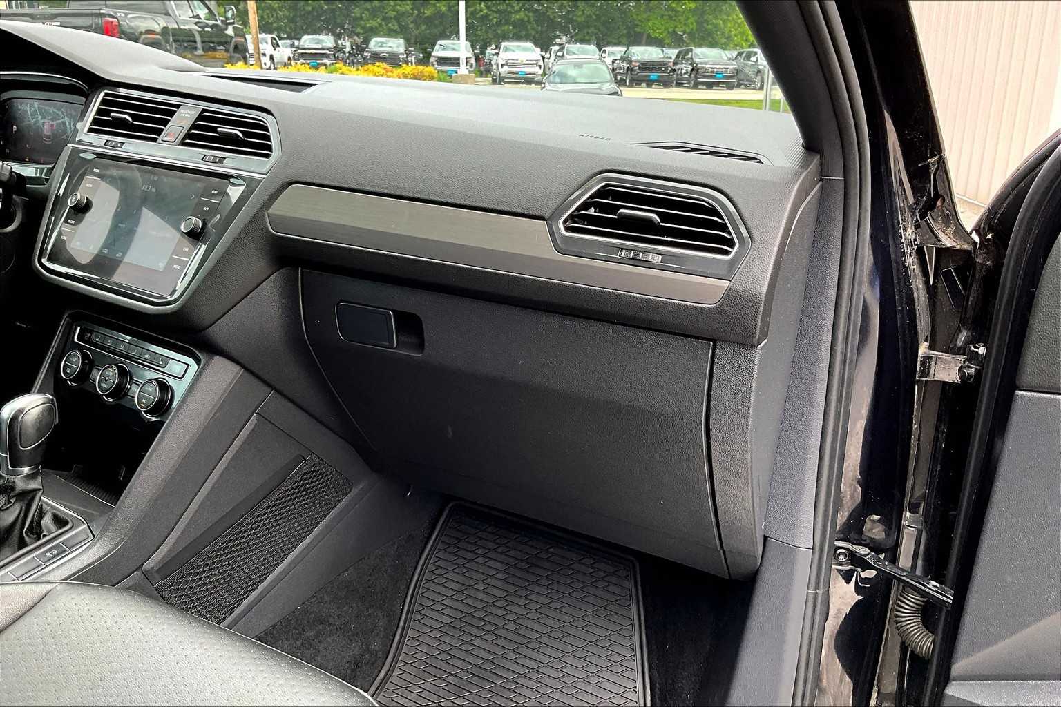 2019 Volkswagen Tiguan SEL R-Line Black - Photo 13