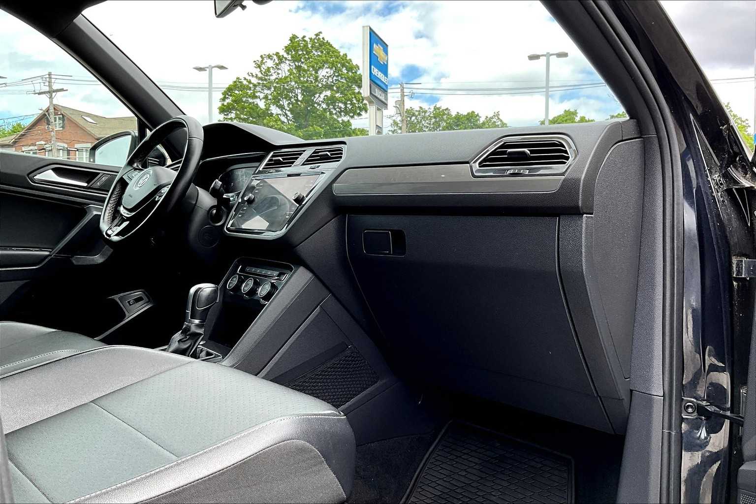 2019 Volkswagen Tiguan SEL R-Line Black - Photo 14