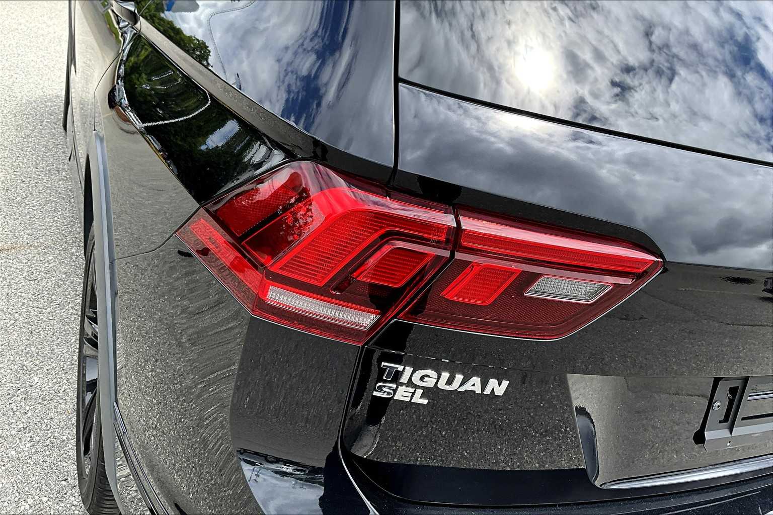 2019 Volkswagen Tiguan SEL R-Line Black - Photo 33