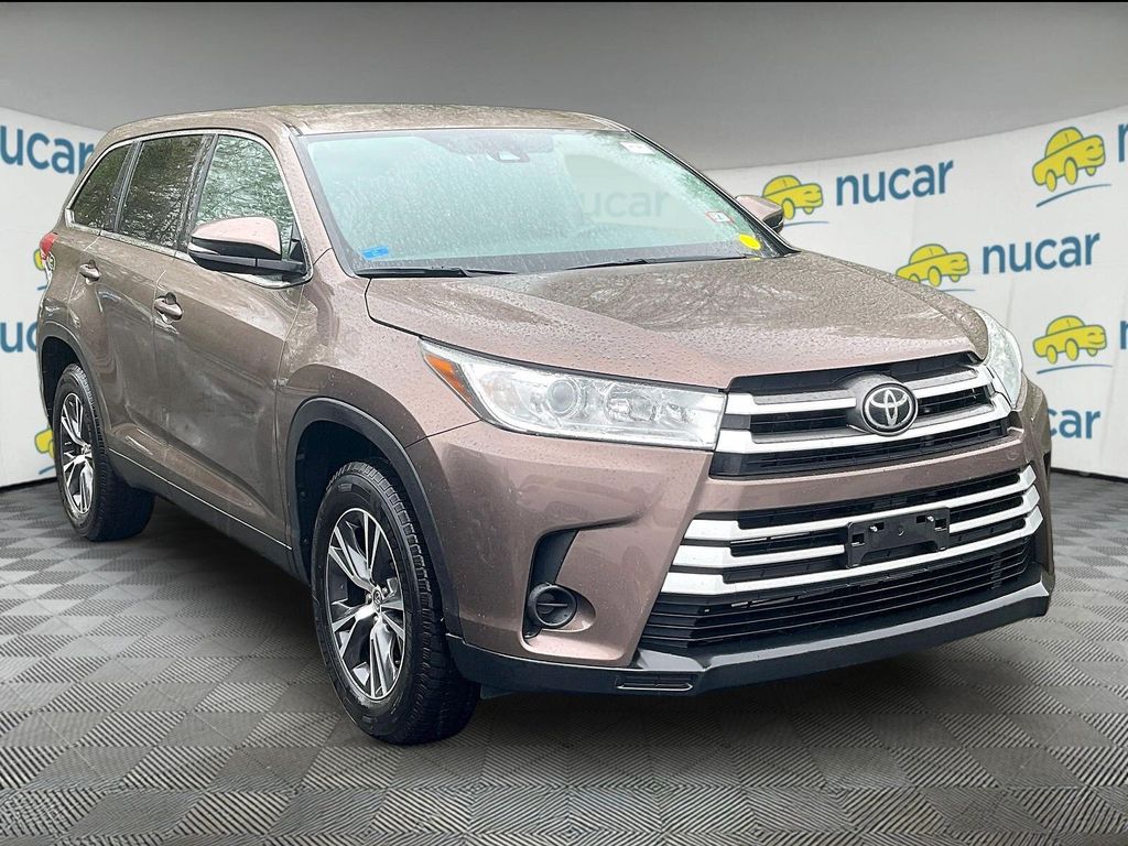 2019 Toyota Highlander LE