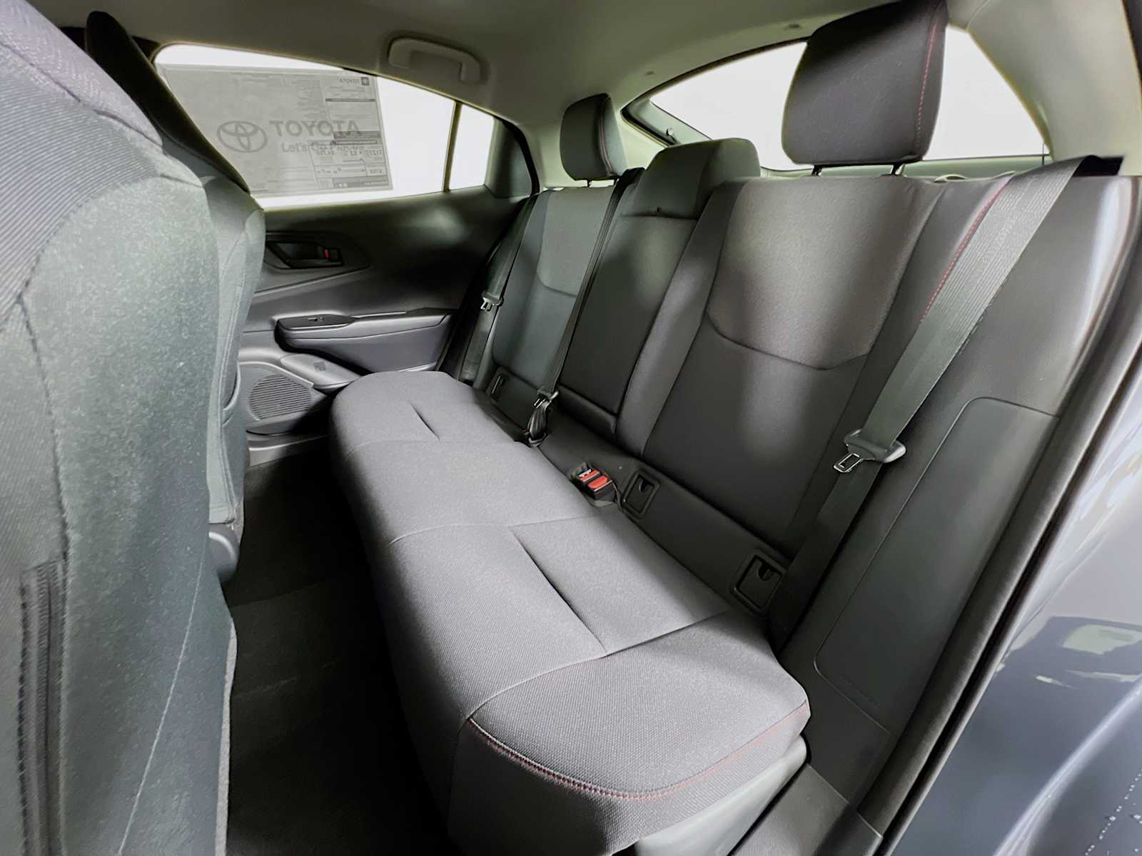 2026 Toyota Prius Plug-In Hybrid SE - Photo 13