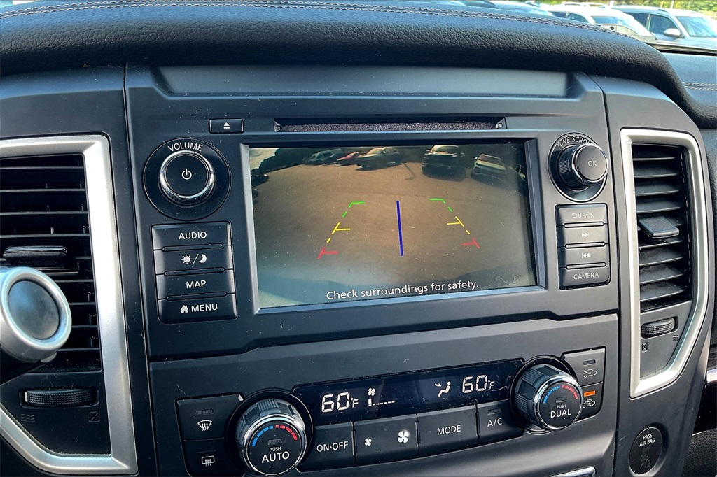 2019 Nissan Titan SL - Photo 18
