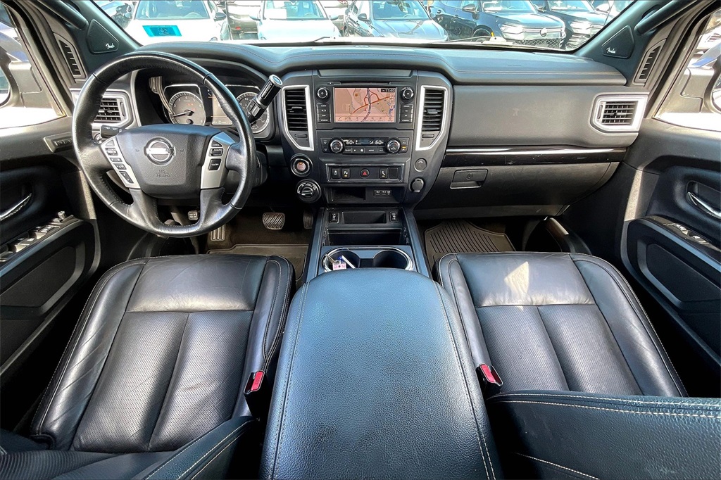 2019 Nissan Titan SL - Photo 20