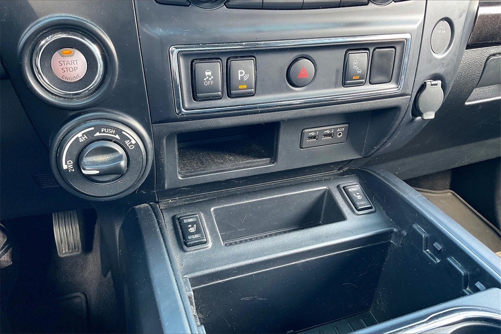 2019 Nissan Titan SL - Photo 24