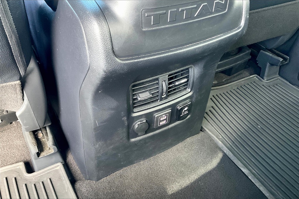 2019 Nissan Titan SL - Photo 26