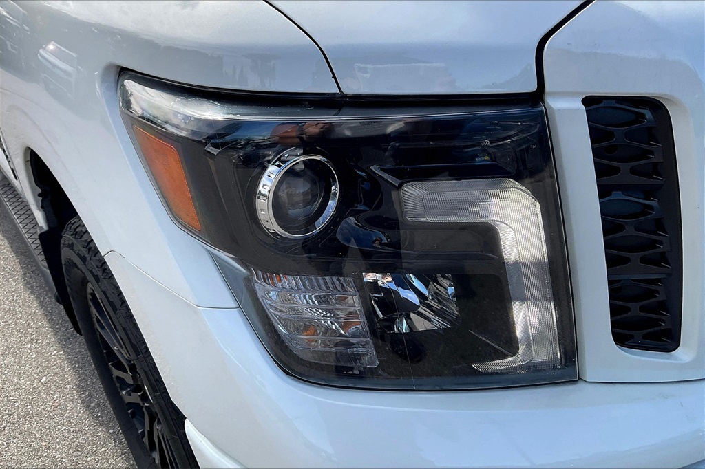 2019 Nissan Titan SL - Photo 30