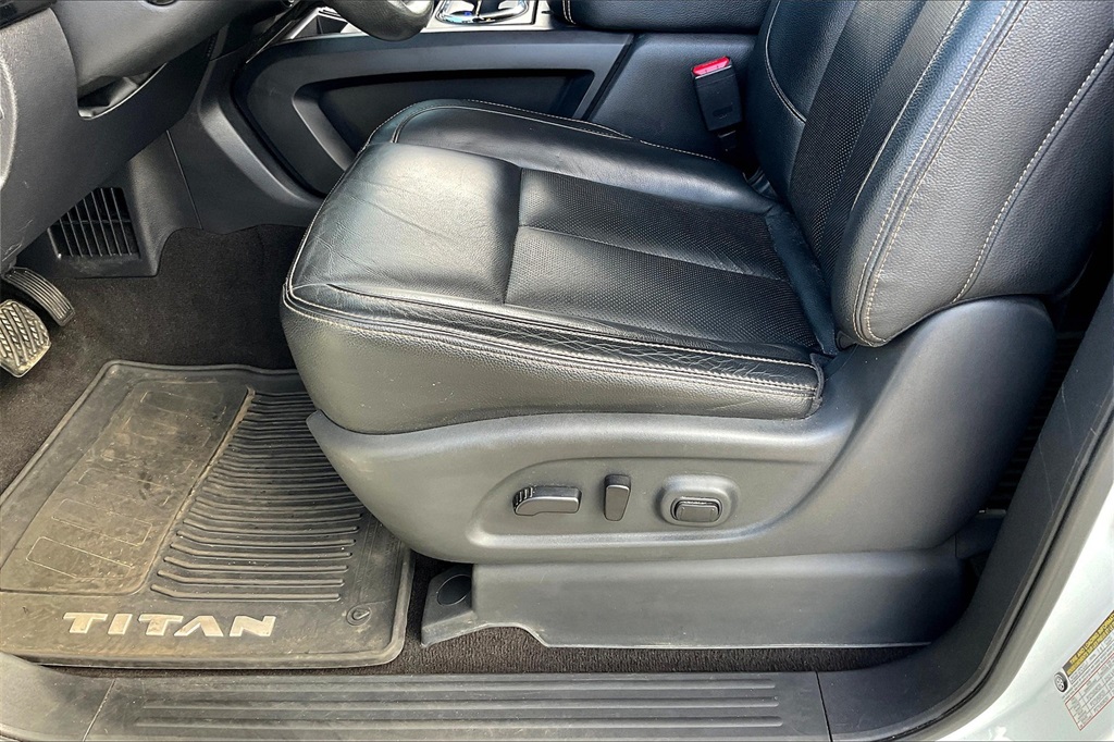 2019 Nissan Titan SL - Photo 33
