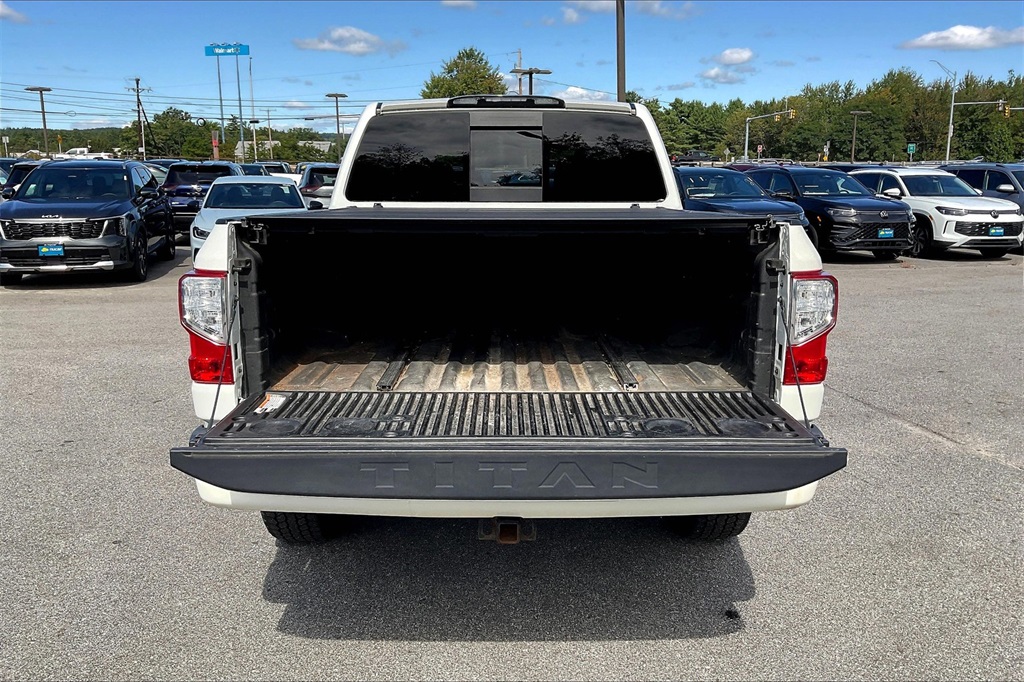 2019 Nissan Titan SL - Photo 34