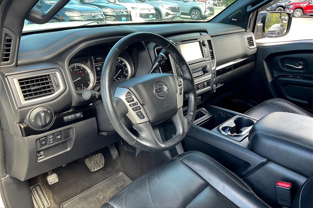 2019 Nissan Titan SL - Photo 8