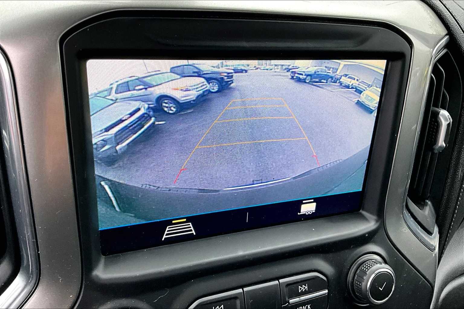 2021 Chevrolet Silverado 3500HD LT - Photo 19