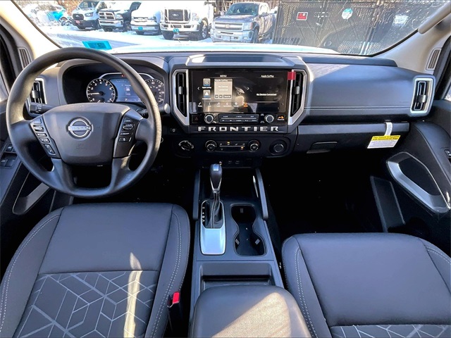2025 Nissan Frontier SV - Photo 16