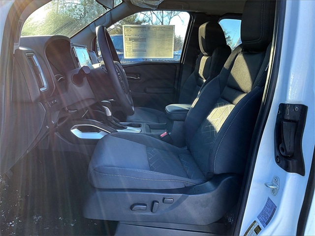 2025 Nissan Frontier SV - Photo 20