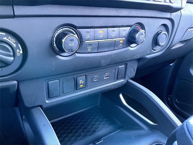 2025 Nissan Frontier SV - Photo 27