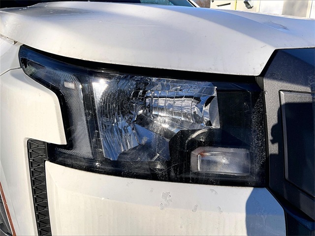 2025 Nissan Frontier SV - Photo 31