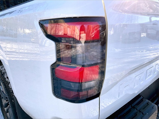 2025 Nissan Frontier SV - Photo 32