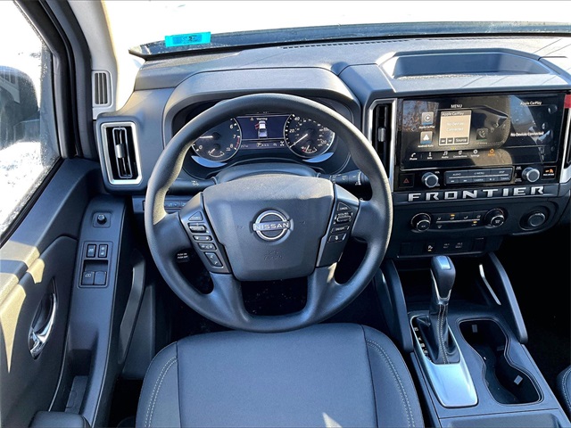 2025 Nissan Frontier SV - Photo 5