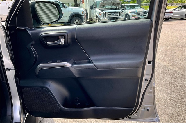 2019 Toyota Tacoma SR5 - Photo 19