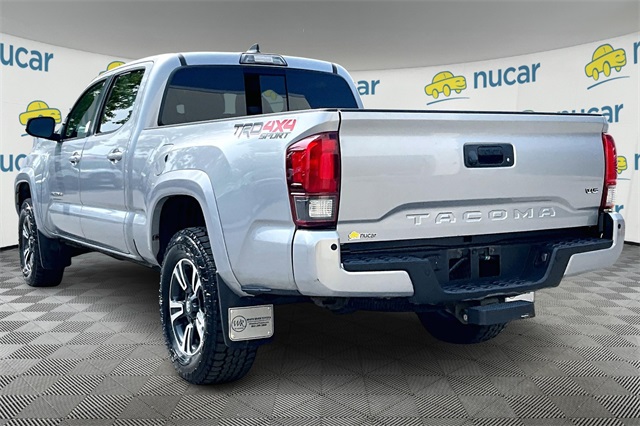 2019 Toyota Tacoma SR5 - Photo 2