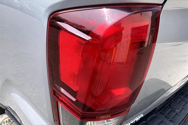 2019 Toyota Tacoma SR5 - Photo 32