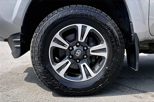2019 Toyota Tacoma SR5 - Photo 9