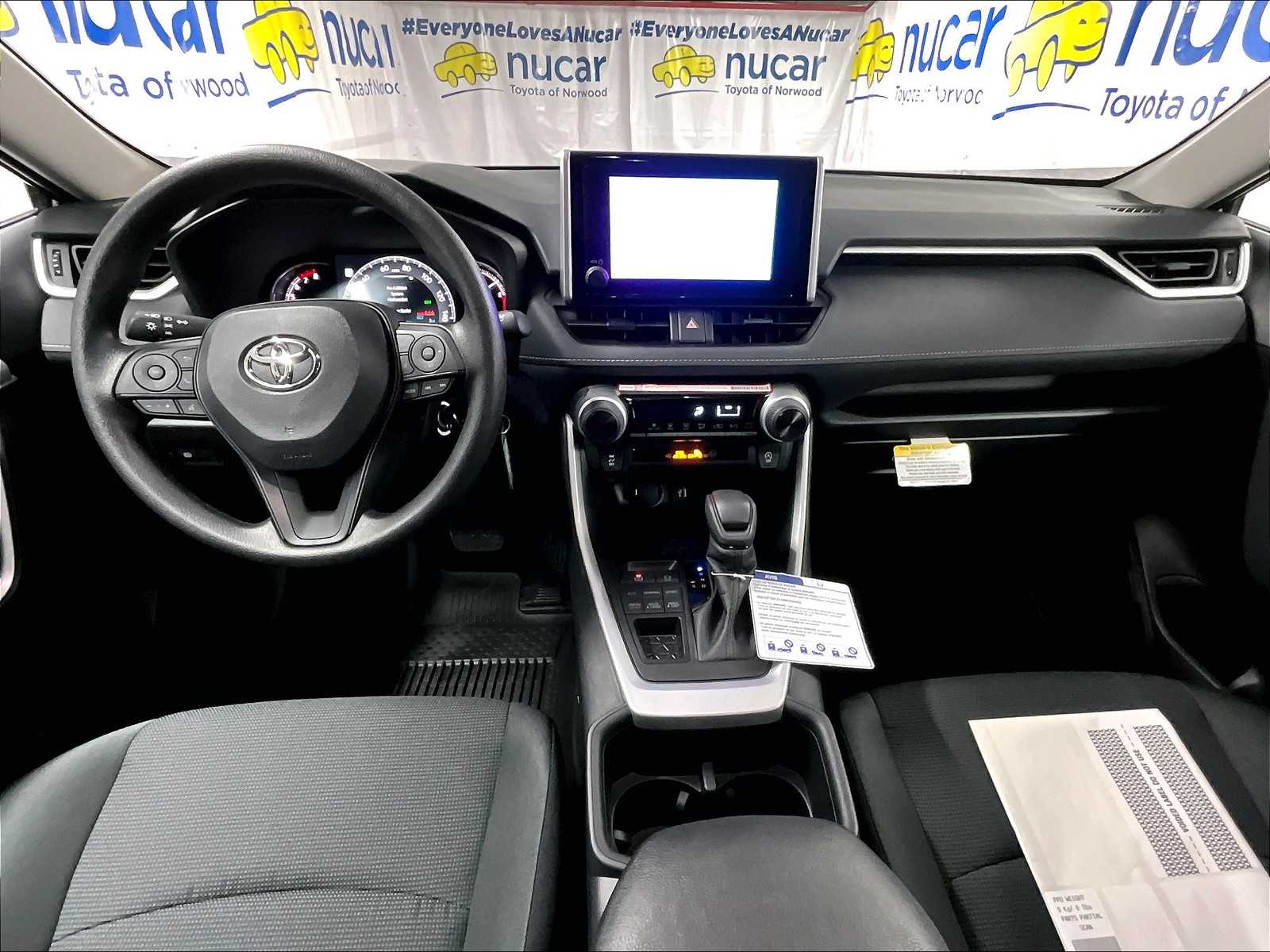 2025 Toyota RAV4 LE - Photo 12