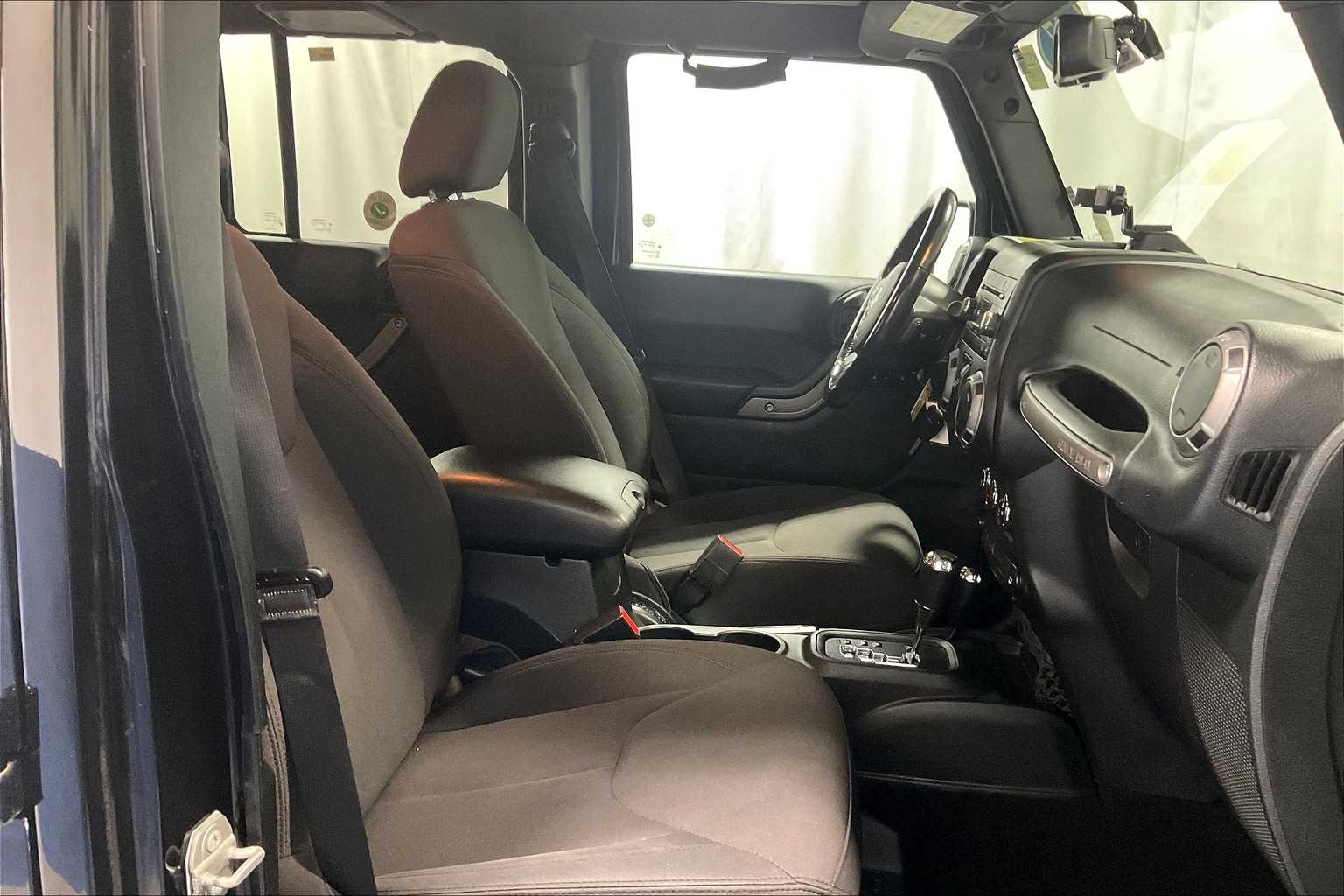 2017 Jeep Wrangler Unlimited Sport - Photo 11