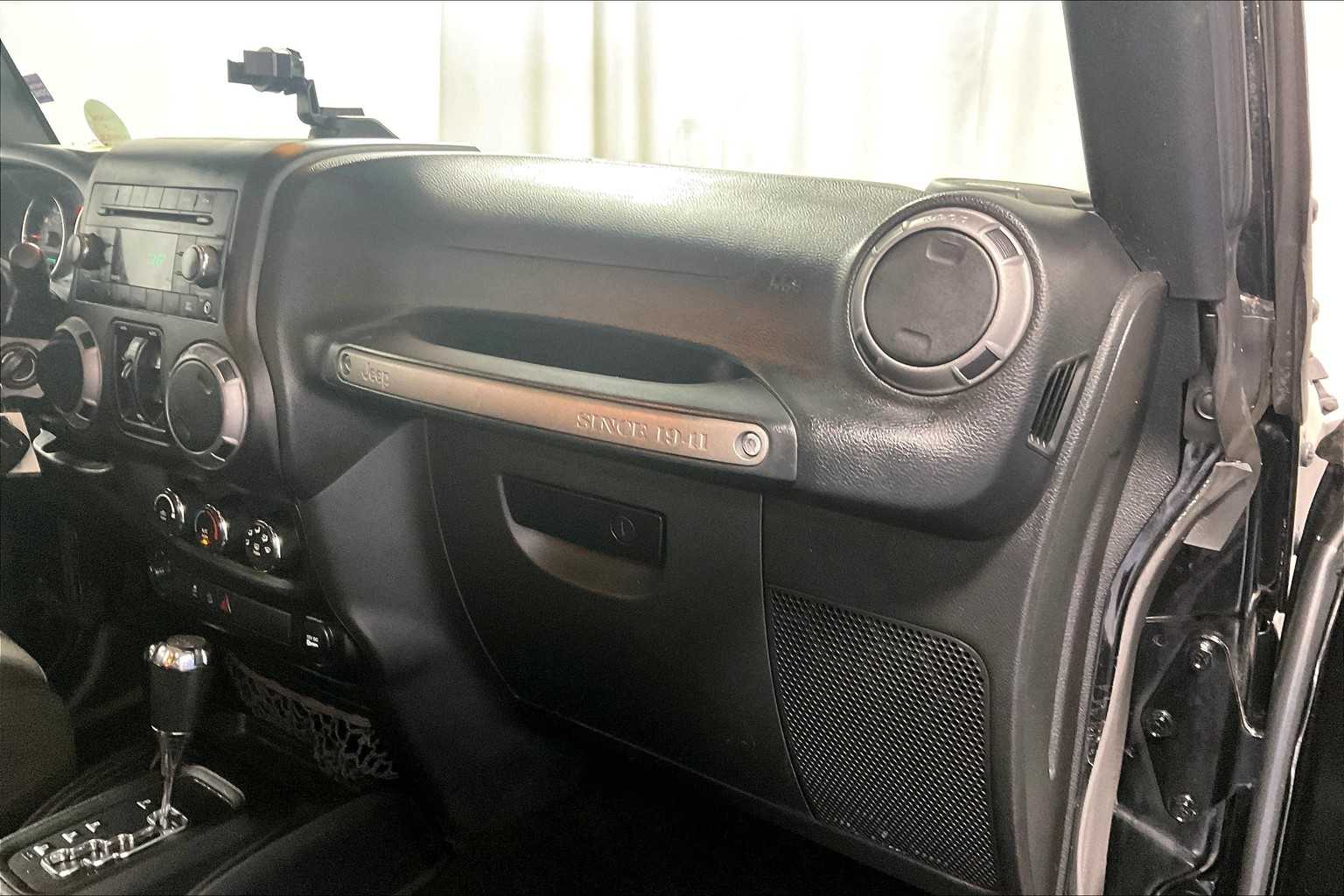 2017 Jeep Wrangler Unlimited Sport - Photo 13