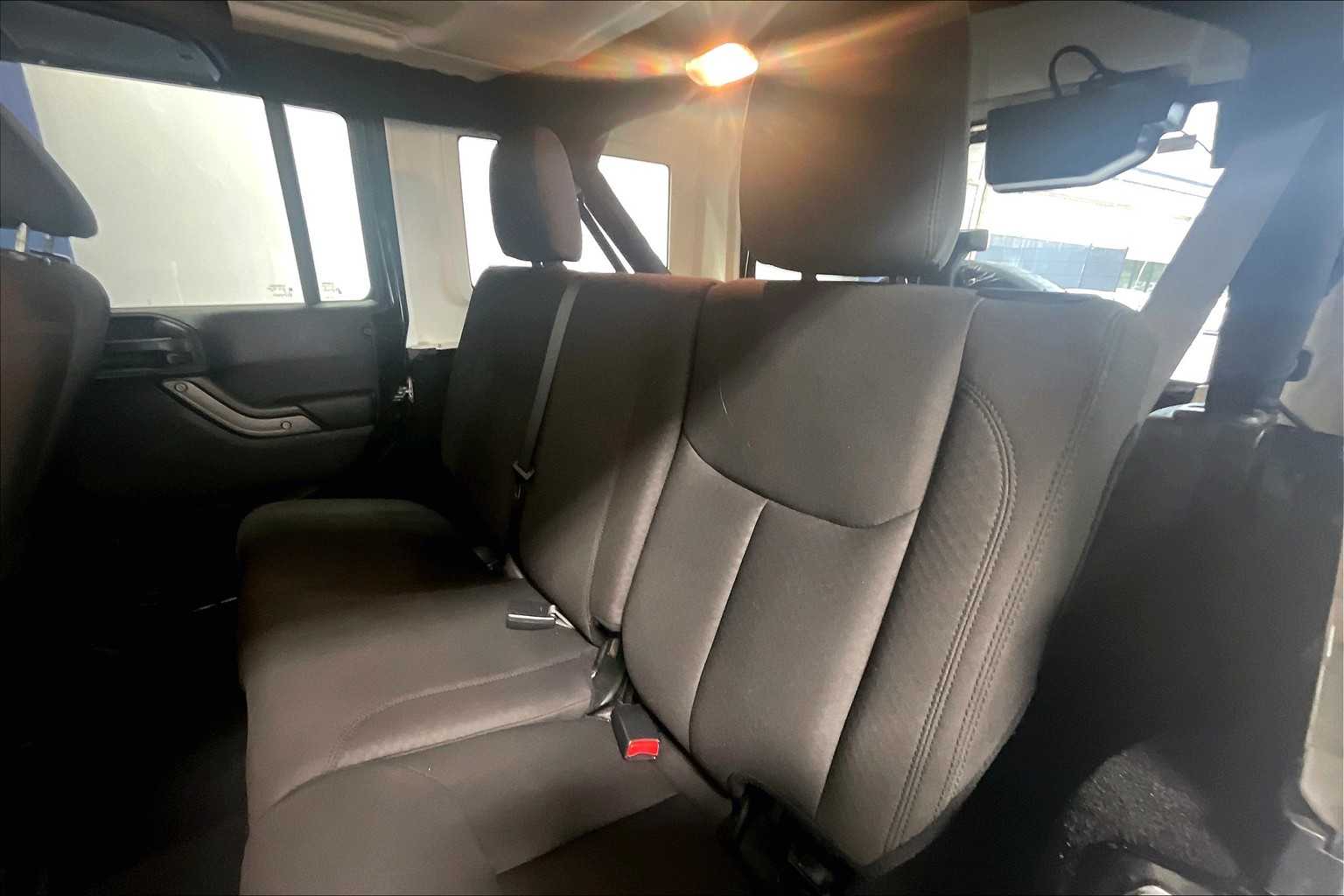 2017 Jeep Wrangler Unlimited Sport - Photo 15
