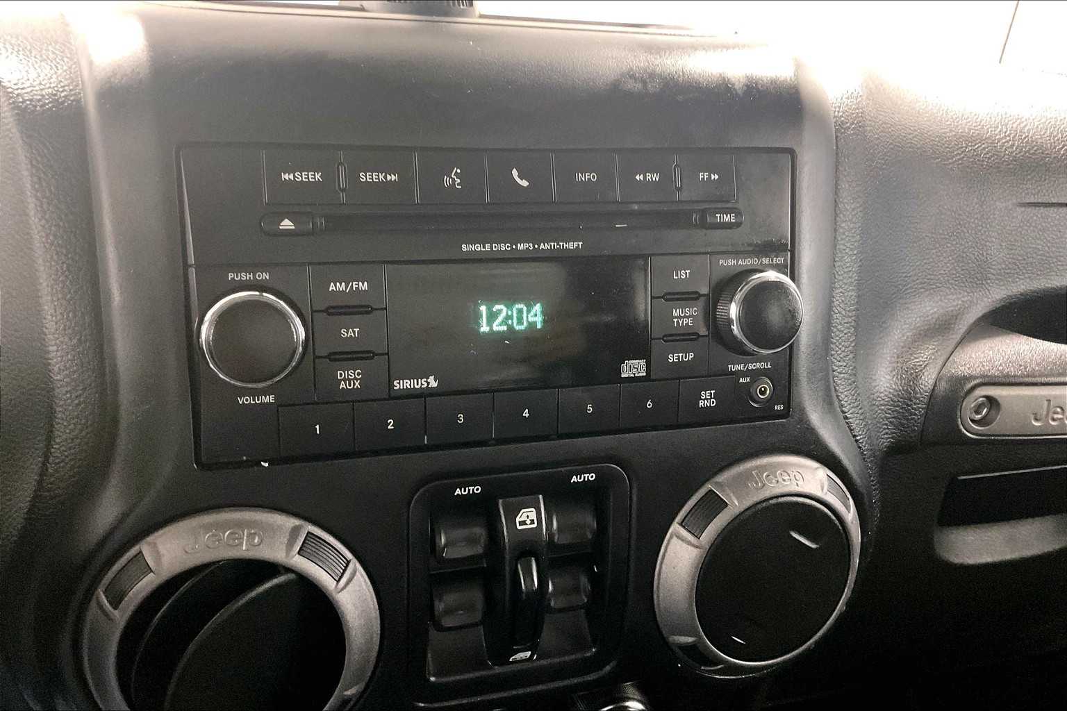 2017 Jeep Wrangler Unlimited Sport - Photo 19