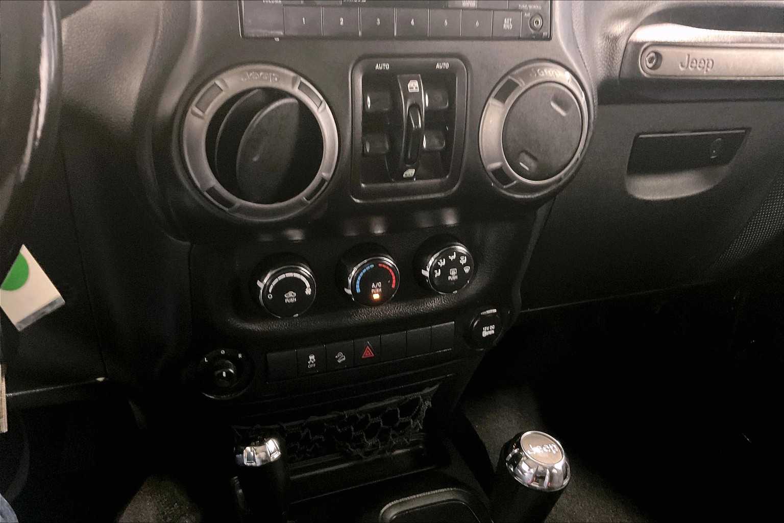 2017 Jeep Wrangler Unlimited Sport - Photo 25