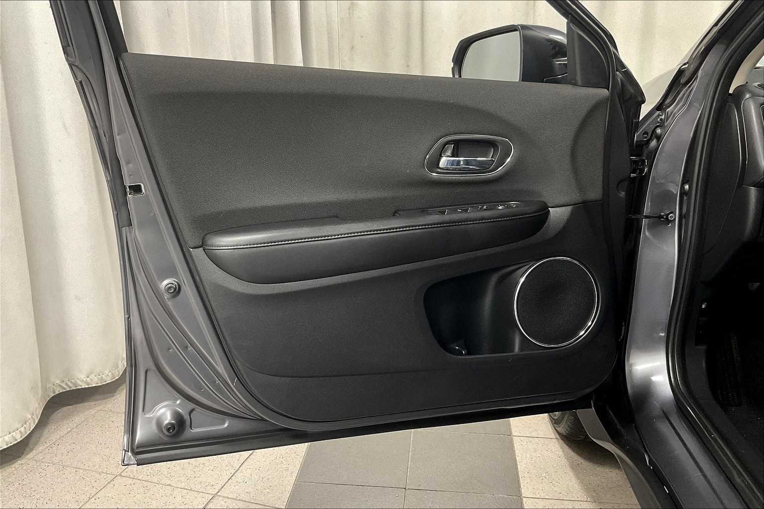 2022 Honda HR-V EX - Photo 9