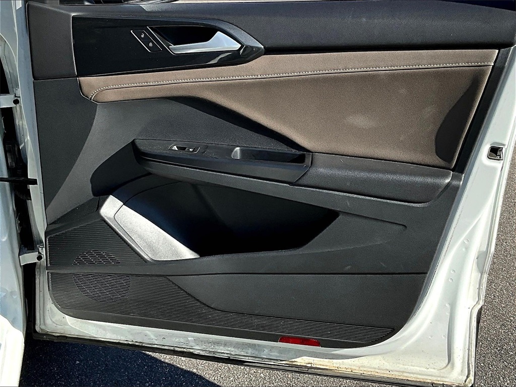 2023 Volkswagen Taos 1.5T SEL - Photo 12