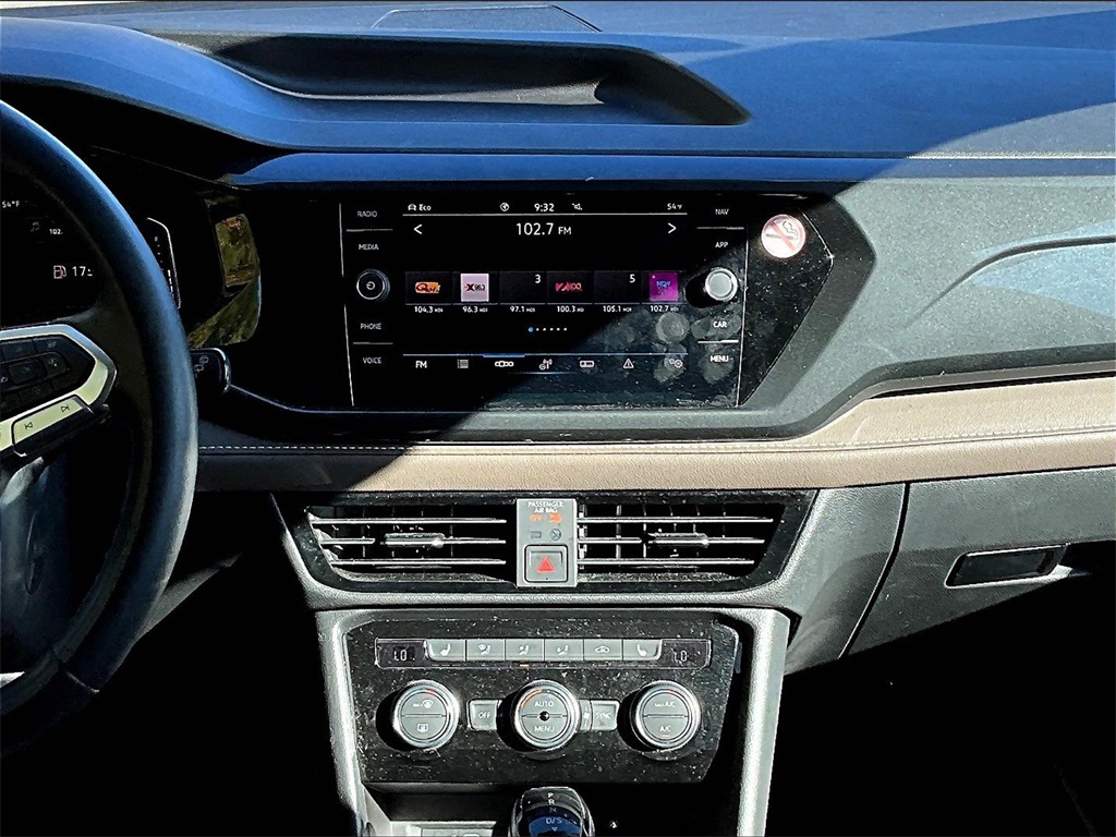 2023 Volkswagen Taos 1.5T SEL - Photo 18