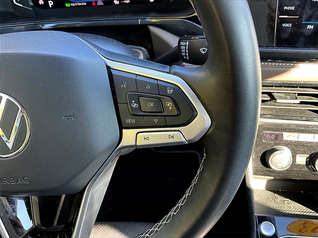 2023 Volkswagen Taos 1.5T SEL - Photo 24