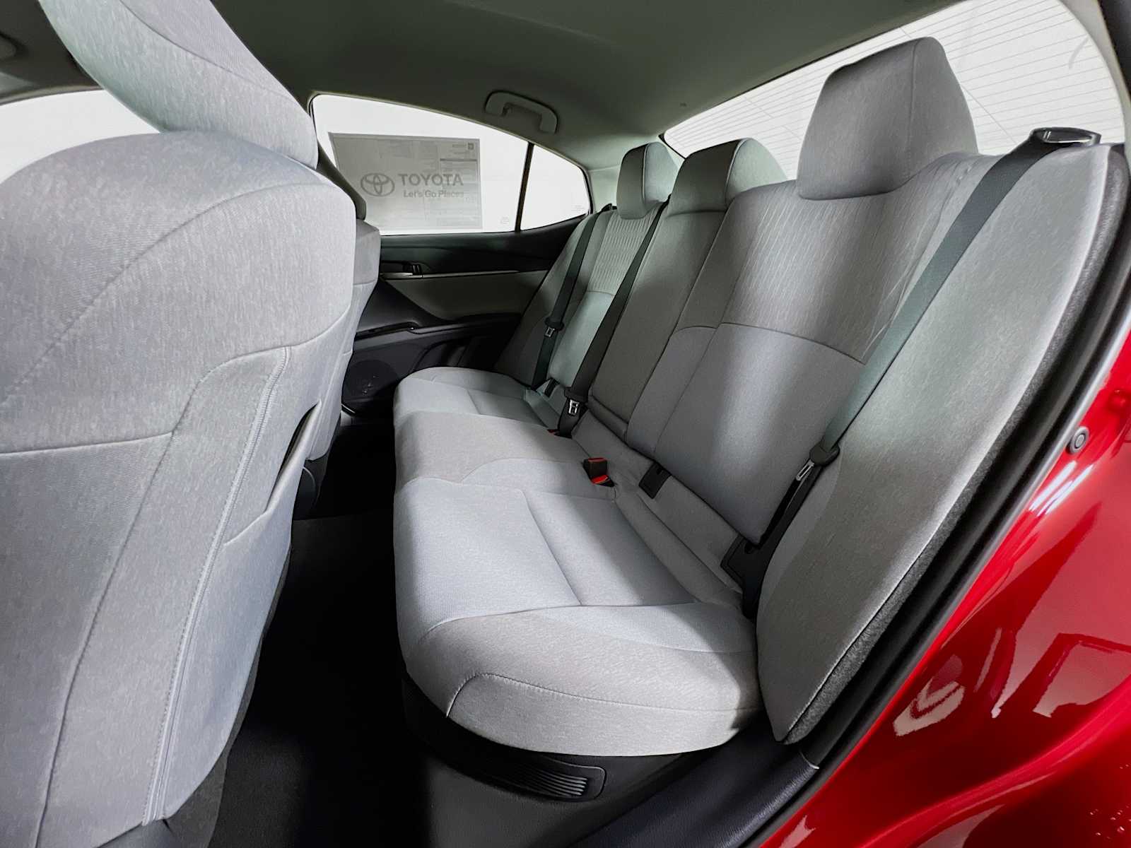 2025 Toyota Camry LE - Photo 13